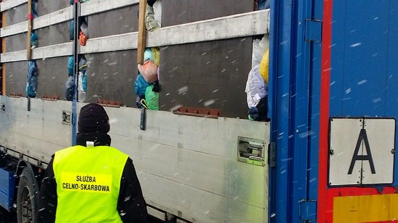 Region: Nielegalny transport używanej odzieży
