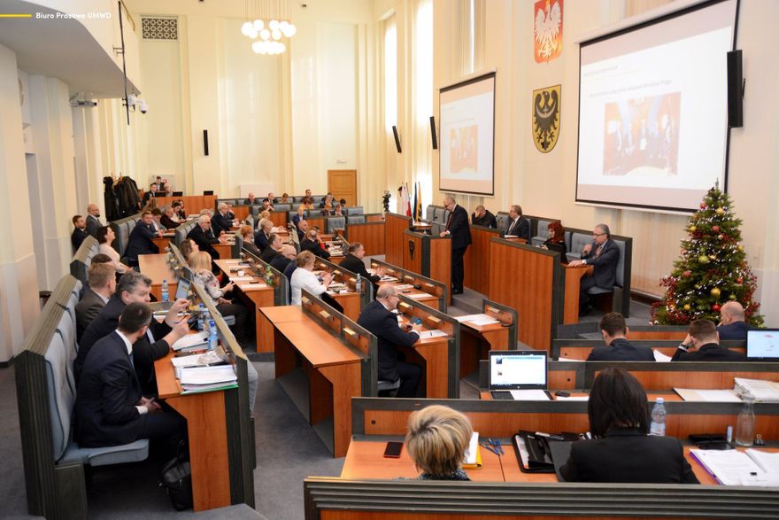 Region: Sejmik z apelem do Rady Ministrów