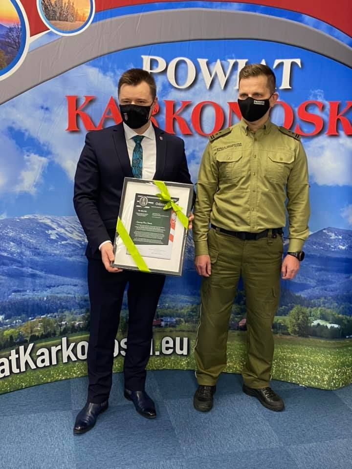 Powiat: Od Straży Granicznej odznaczenie dla starosty