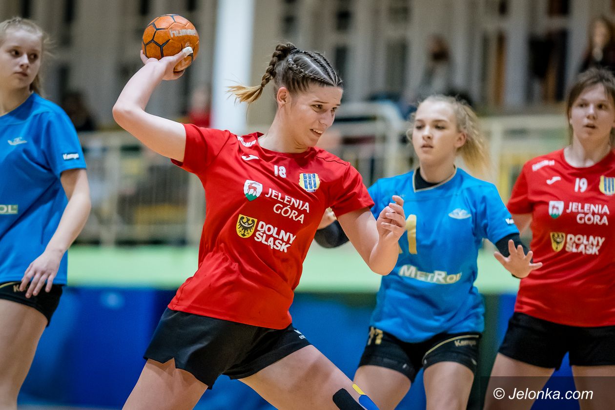 Jelenia Góra: Juniorki młodsze grają coraz lepiej