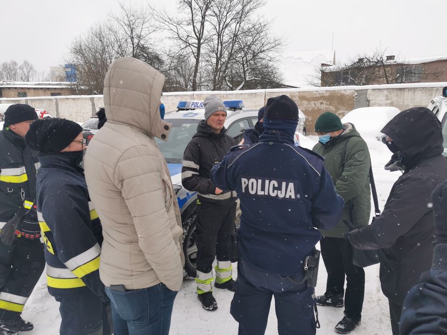 Jelenia Góra: Miasto chce zabrać wozy strażakom?