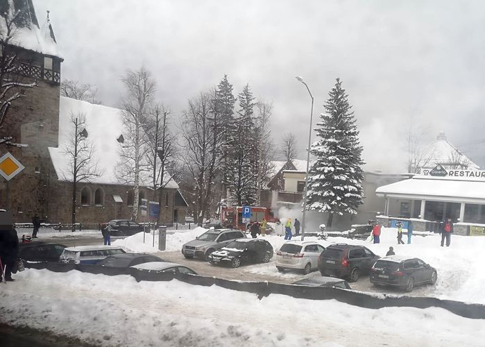 Karpacz: Pożar jeepa w Karpaczu