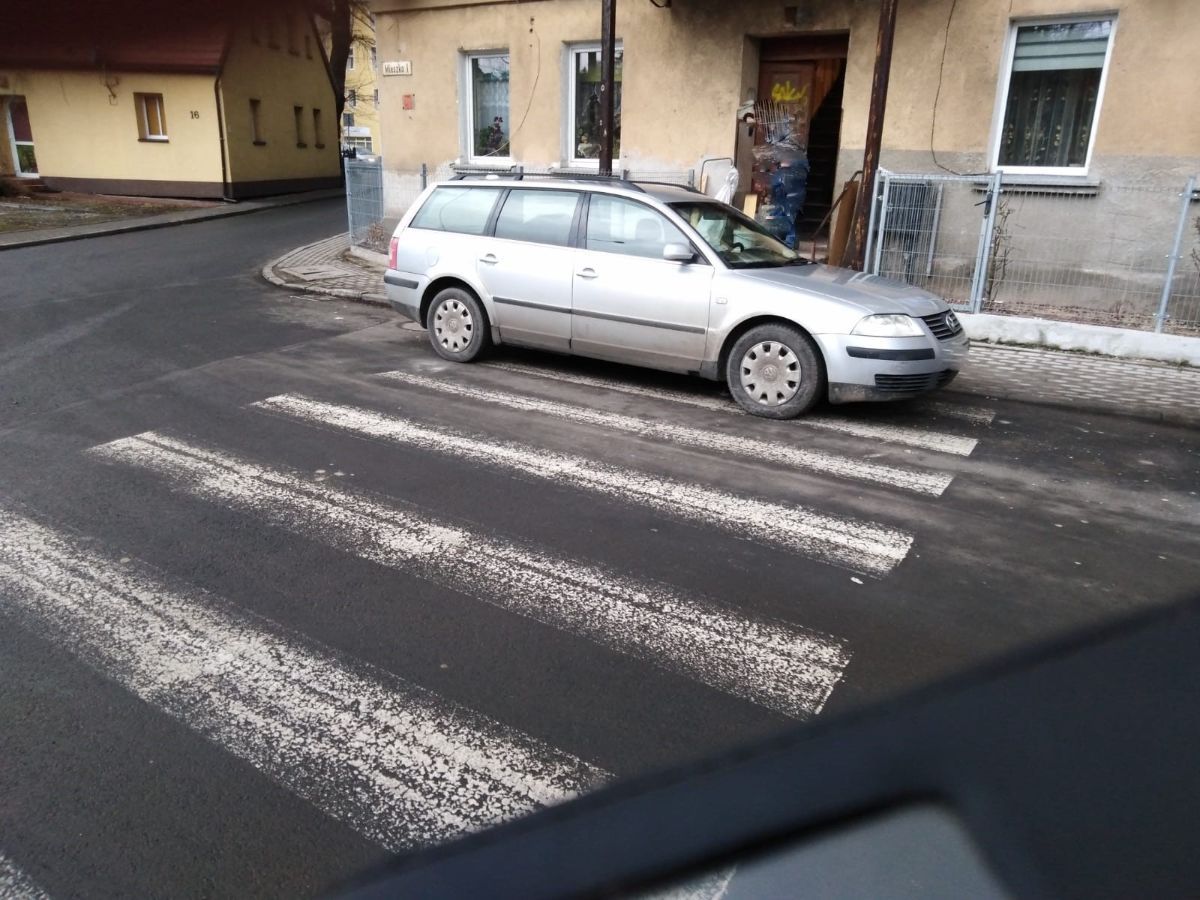 Jelenia Góra: "Mistrzowie" parkowania