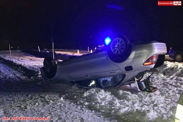Chmieleń, Radoniów: Dachowanie na DK30