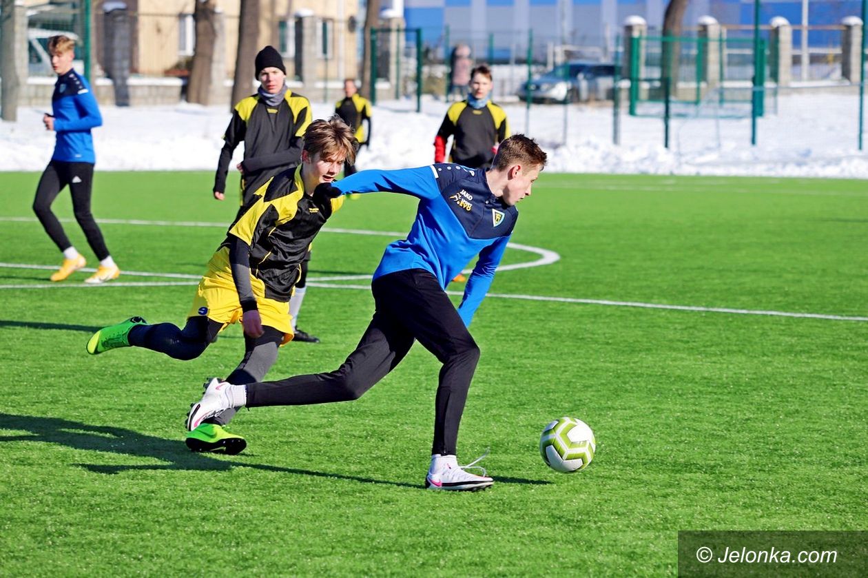 Jelenia Góra: Juniorzy młodsi sparowali z Lechią
