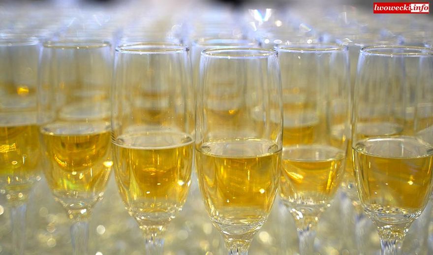 Lwówek Śląski: Sprzedaż alkoholu bez opłat?