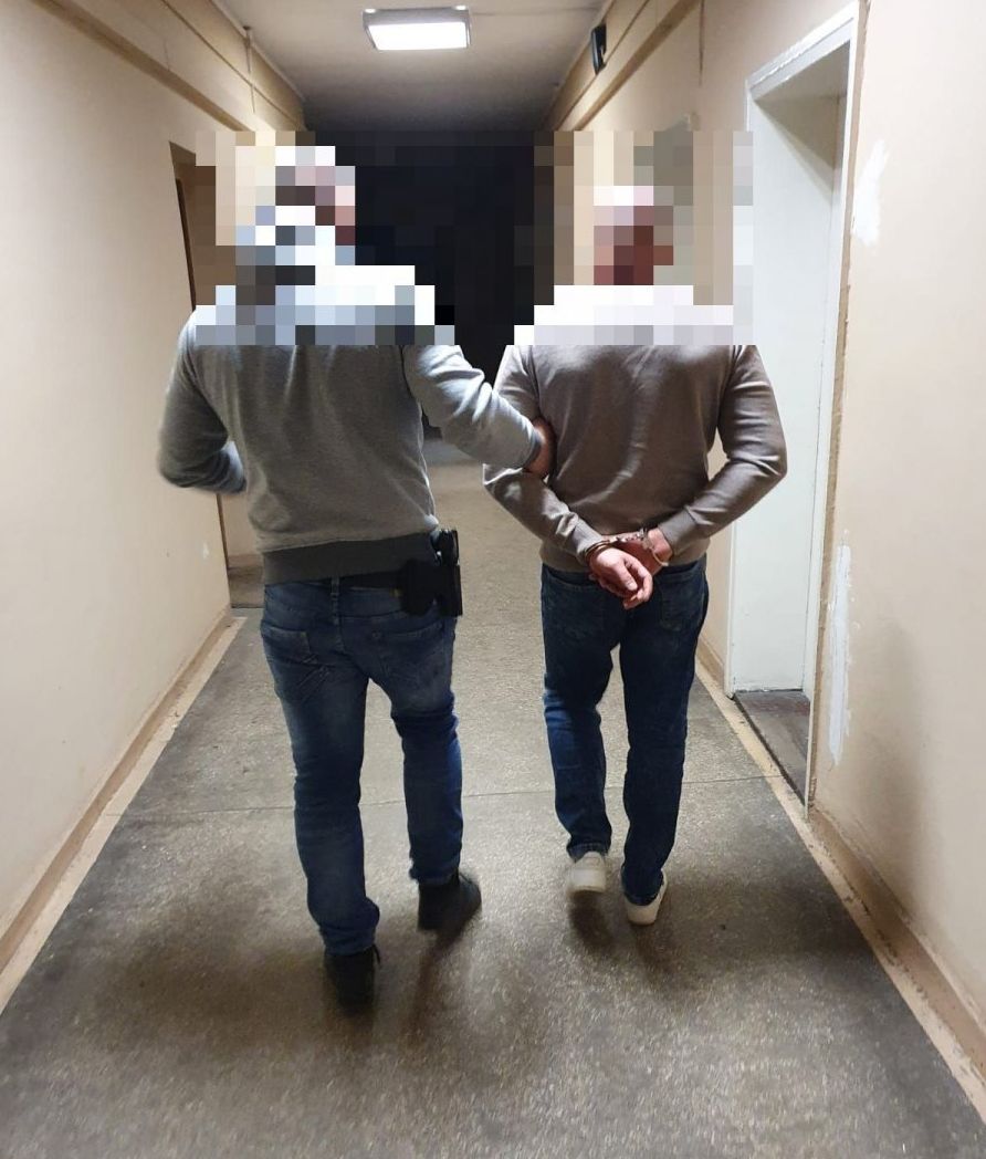 Bolesławiec: Mężczyzna miał 1200 porcji środków odurzających