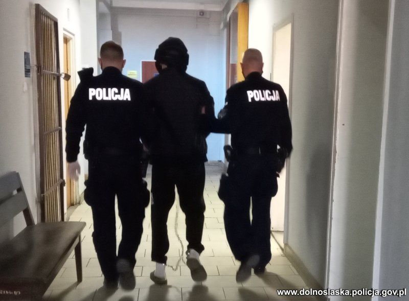 Bolesławiec: Wybił szyby w sądzie