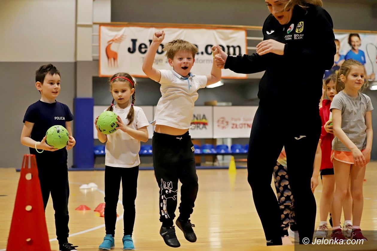 Jelenia Góra: Świetna zabawa z elementami piłki ręcznej