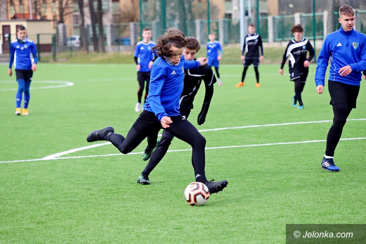 Jelenia Góra: Trampkarze Karkonoszy rozbili juniorów Lotnika