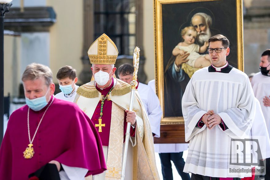 Krzeszów: Diecezjalne sanktuarium