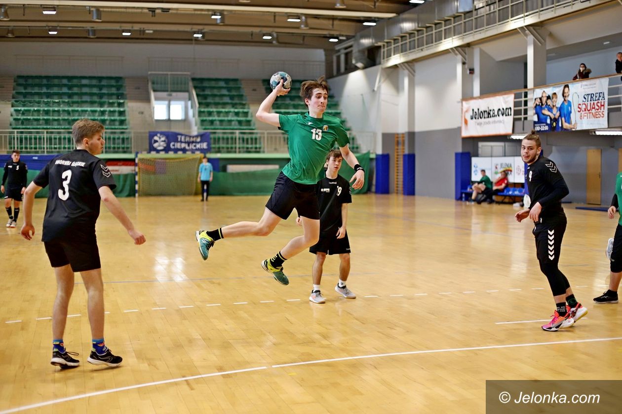 Jelenia Góra: Powalczyli z liderem