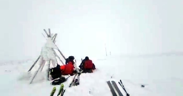 Karkonosze: Akcja ratunkowa przy Czarnym Grzbiecie