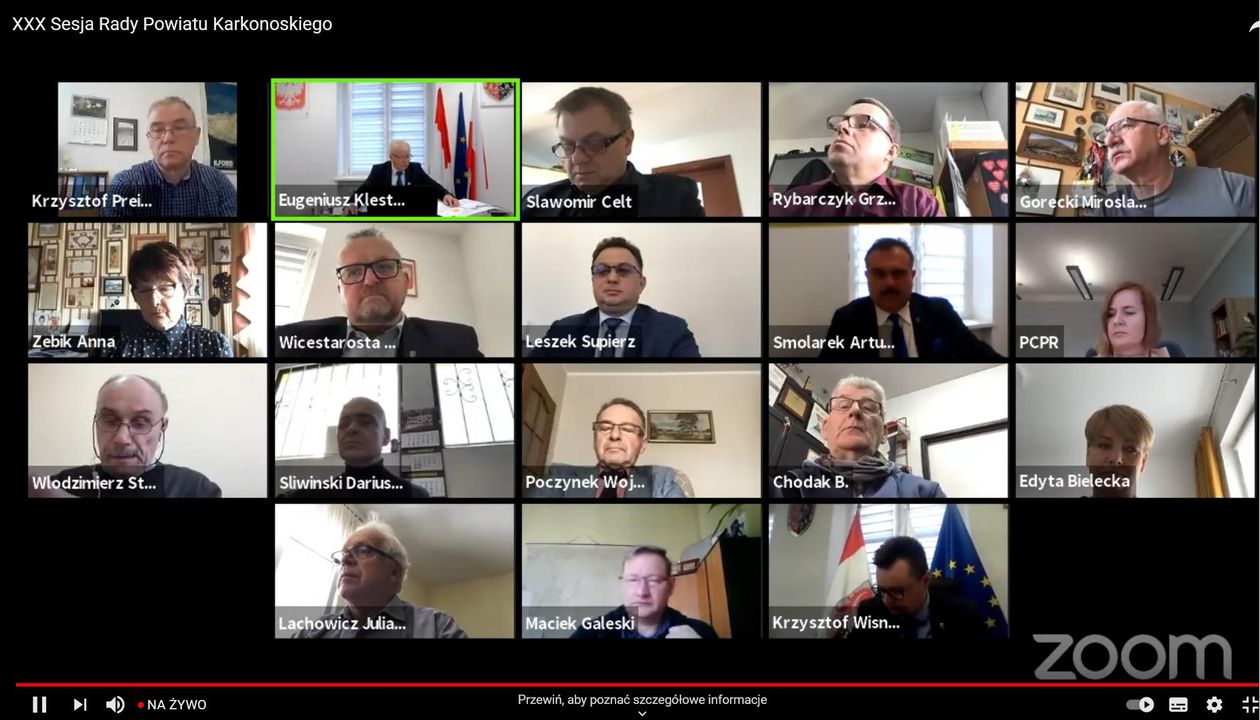 Powiat: Na sesji o sprawach społecznych i polityce