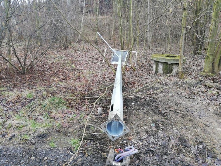 Złotoryja: Złodzieje ukradli lampę