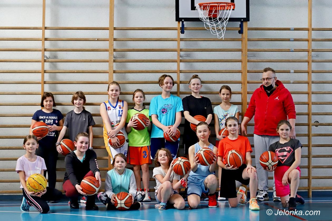 Jelenia Góra: A może koszykówka?