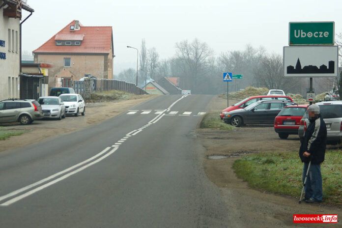 Ubocze: Powstanie chodnik