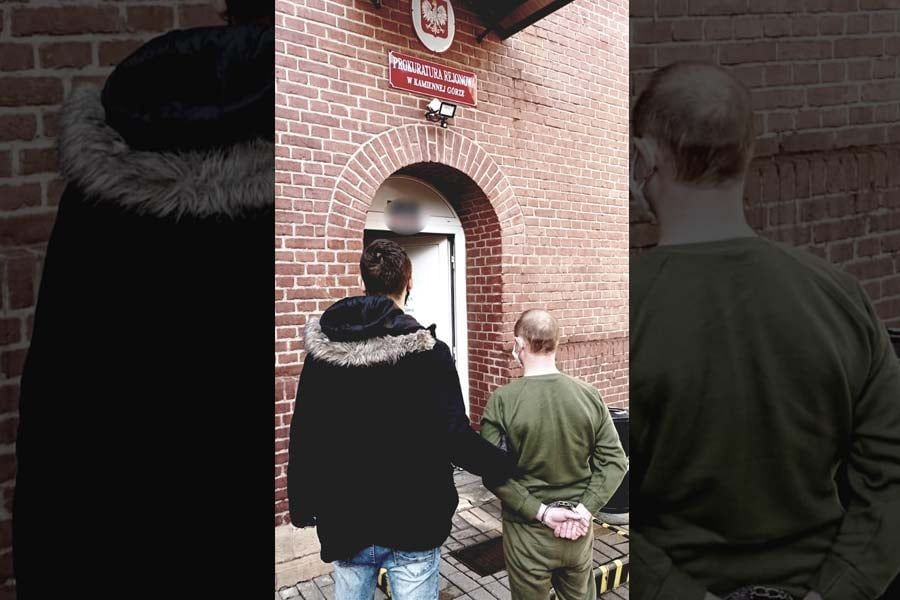 Kamienna Góra: Pijany wjechał do rzeki (aktualizacja)