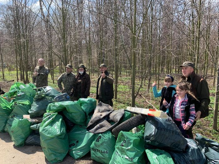 Powiat: Sprzątanie Ochotnicy