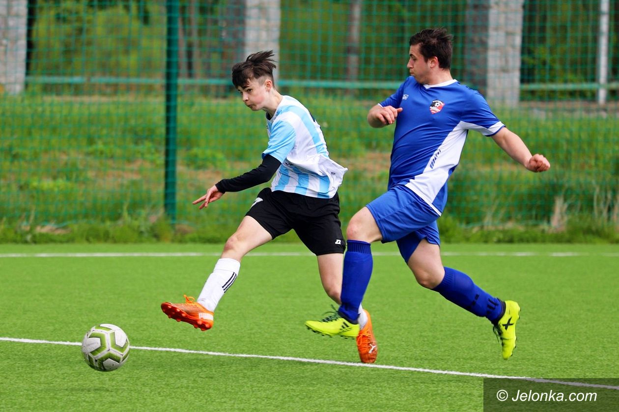 Jelenia Góra: 20:0 w meczu Karkonoszy!