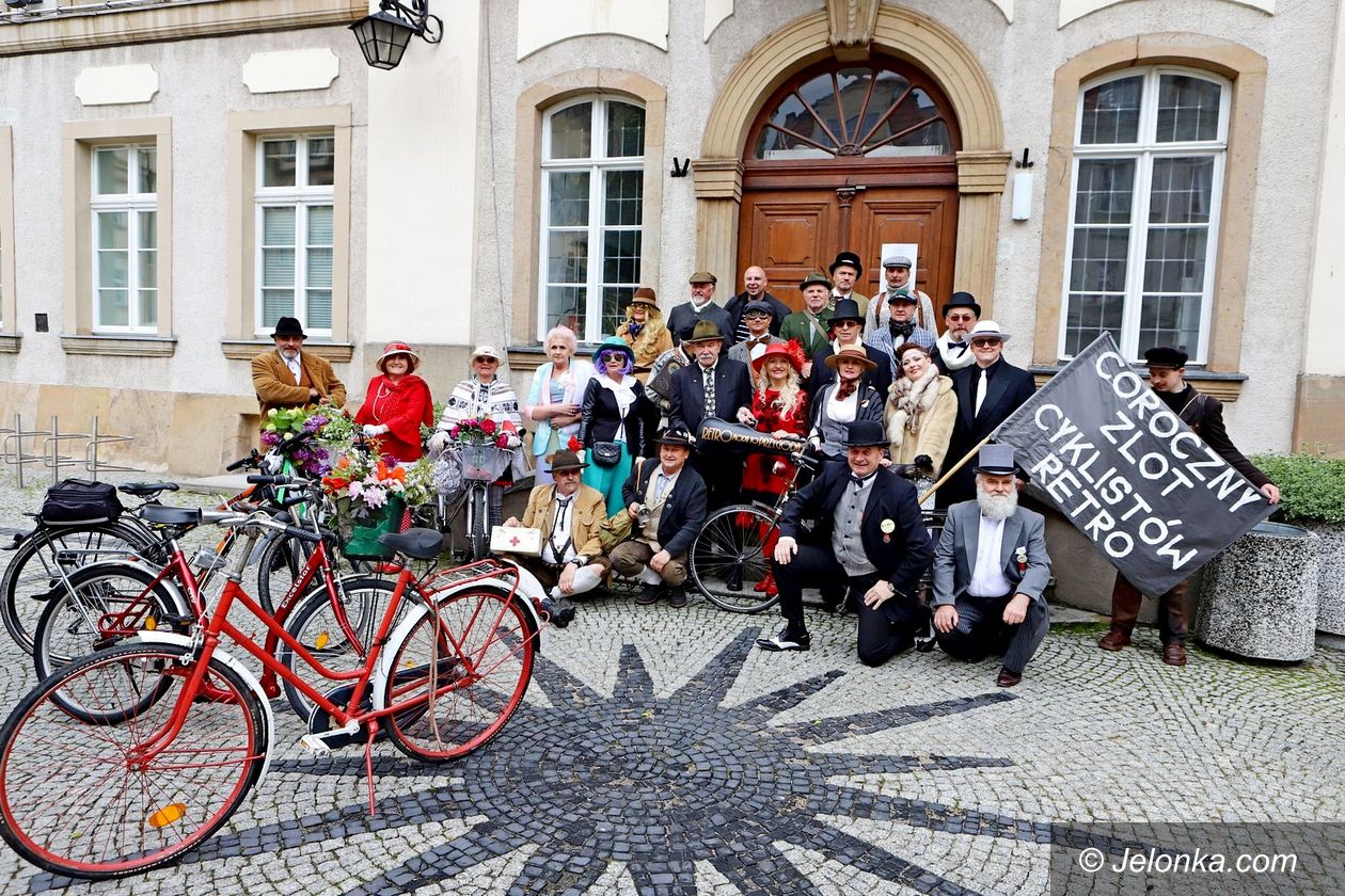 Jelenia Góra: Rowerowa Parada Retro