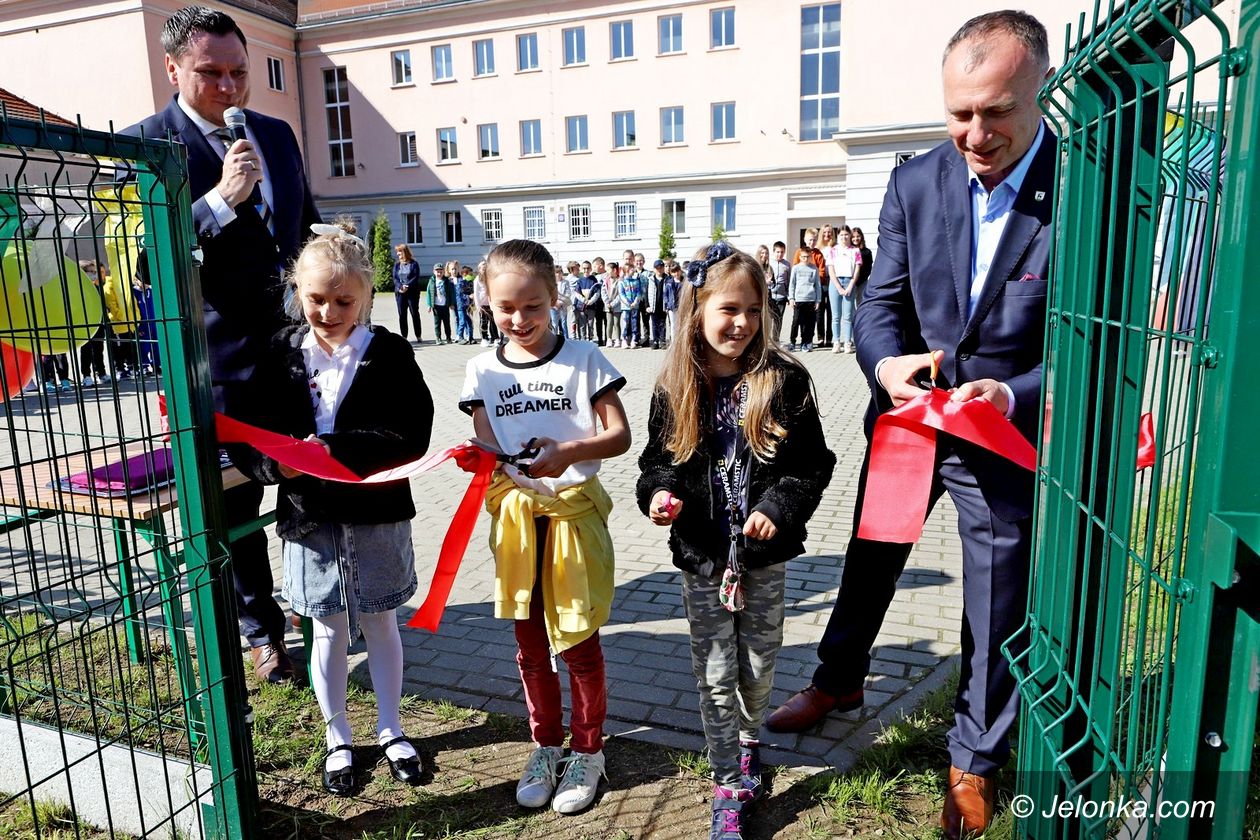Jelenia Góra: Wstęga przecięta – dzieci mogą się bawić