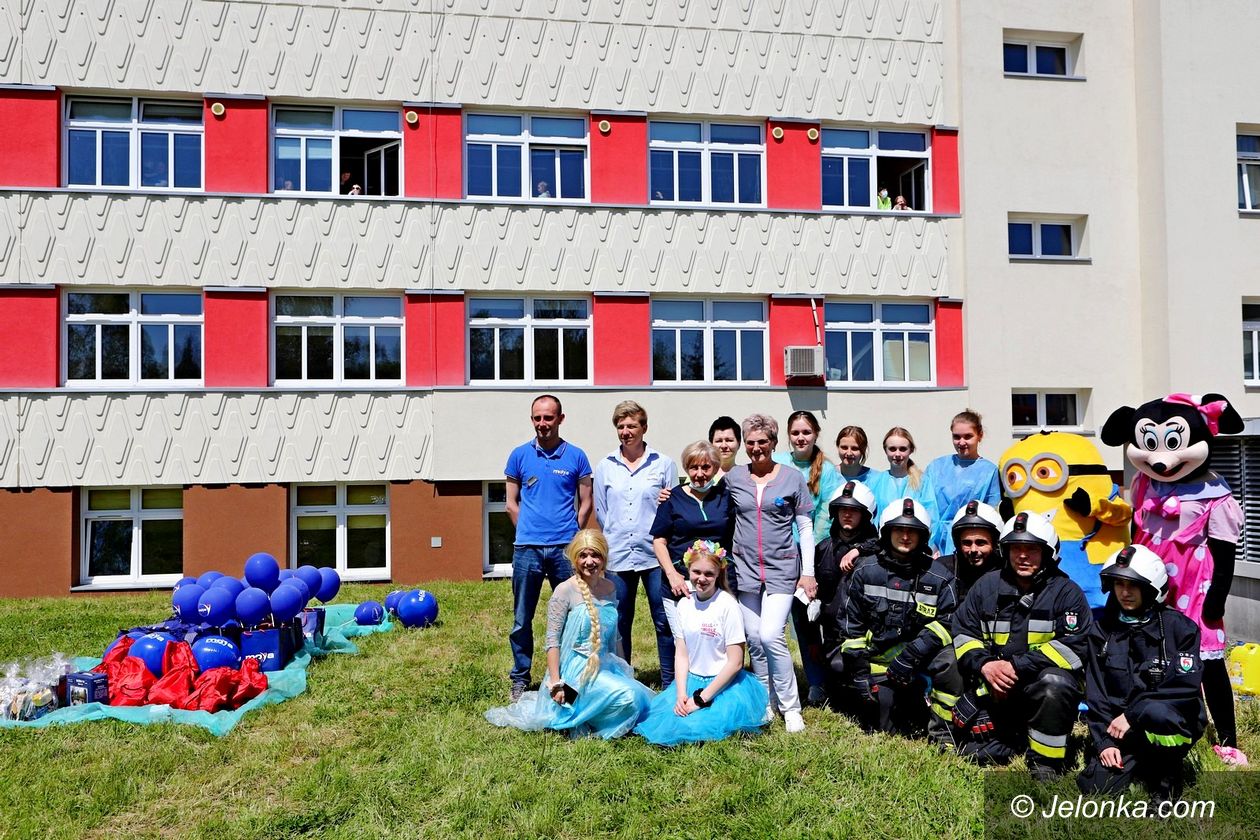Jelenia Góra: Mali pacjenci obdarowani
