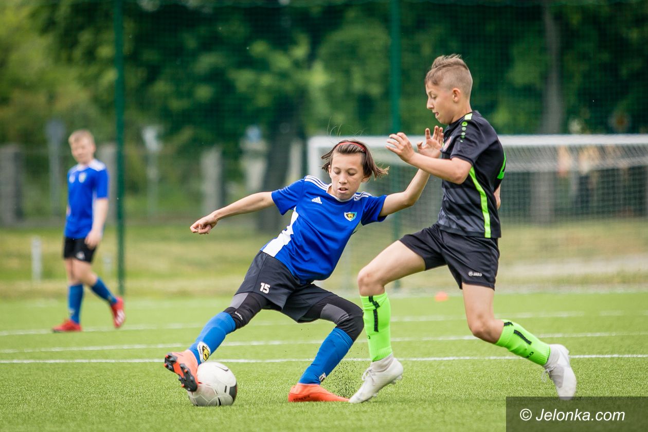 Jelenia Góra: Bez bramek w konfrontacji z liderem