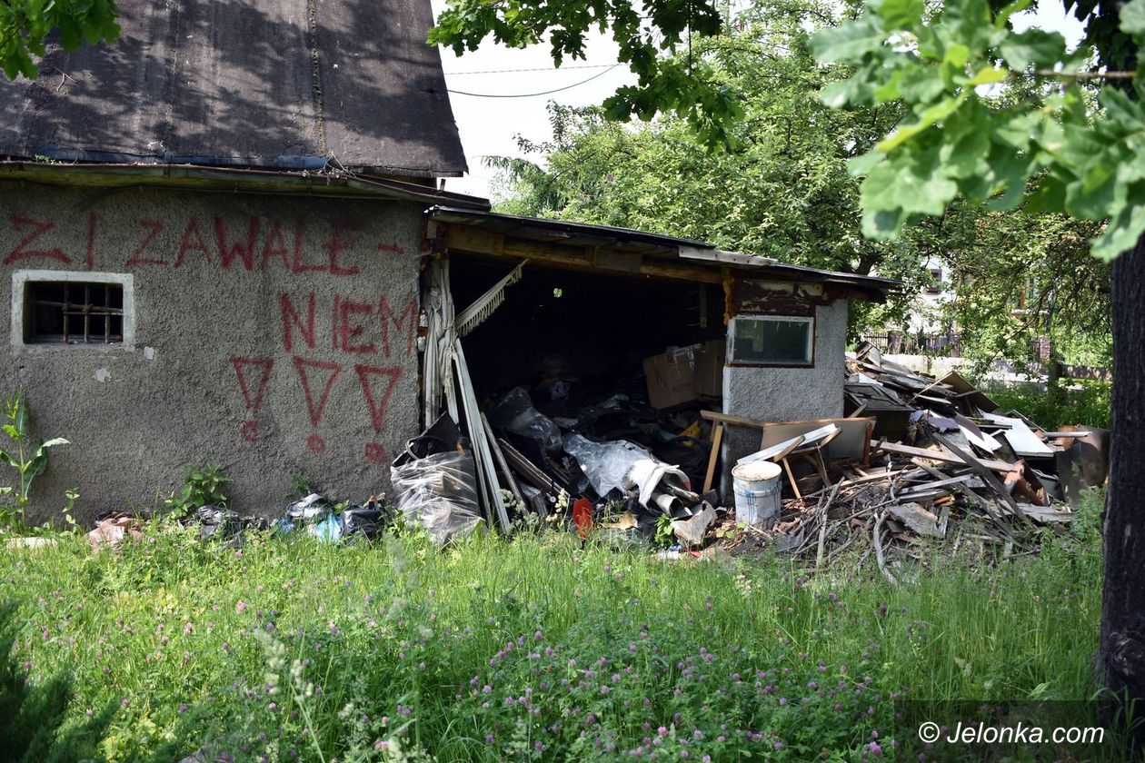 Jelenia Góra: Rudera jak bomba zegarowa