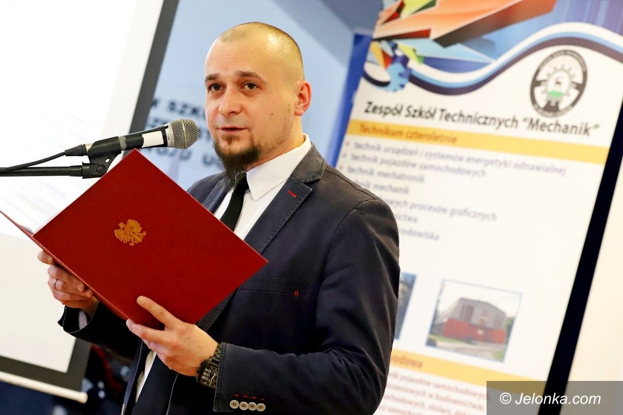 Jelenia Góra: Piotr Iwaniec dyrektorem Departamentu Edukacji