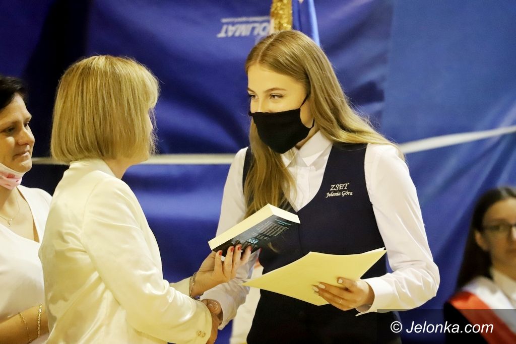 Jelenia Góra: Ostatni dzwonek w Ekonomie