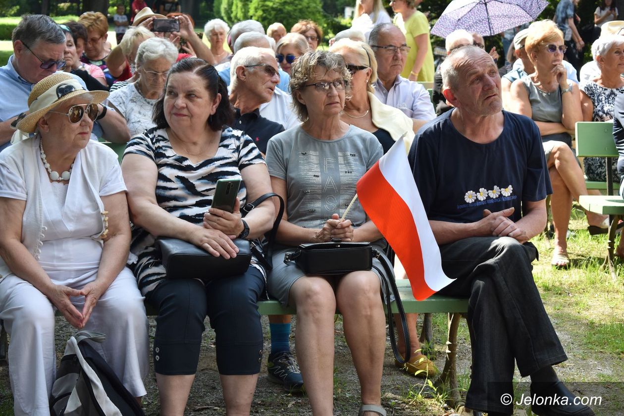 Jelenia Góra: Pytania o konstytucję