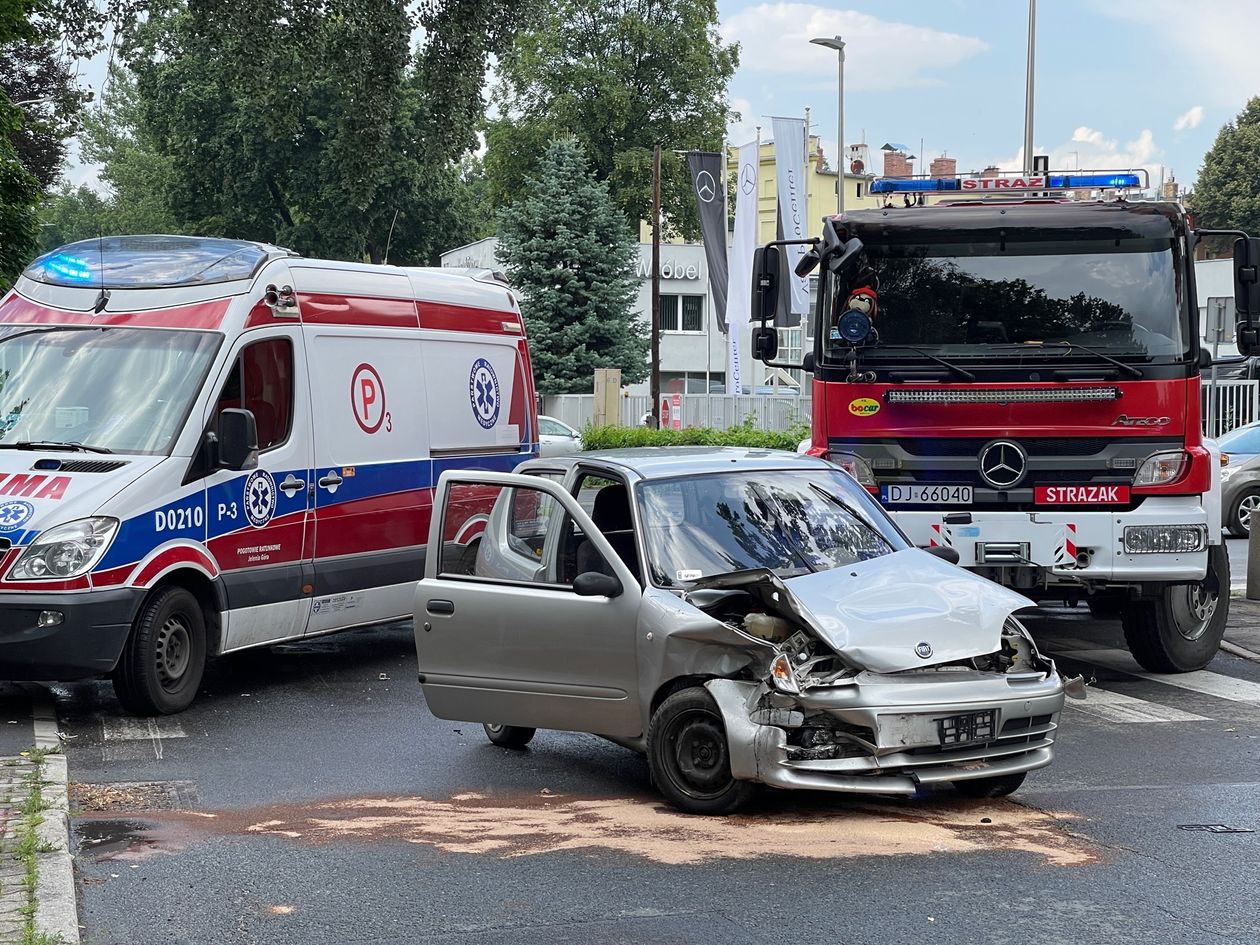 Jelenia Góra: Kolizja na skrzyżowaniu