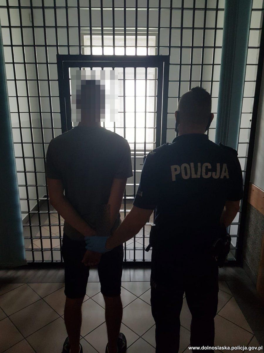 Kruszyn: Płacił cudzą kartą