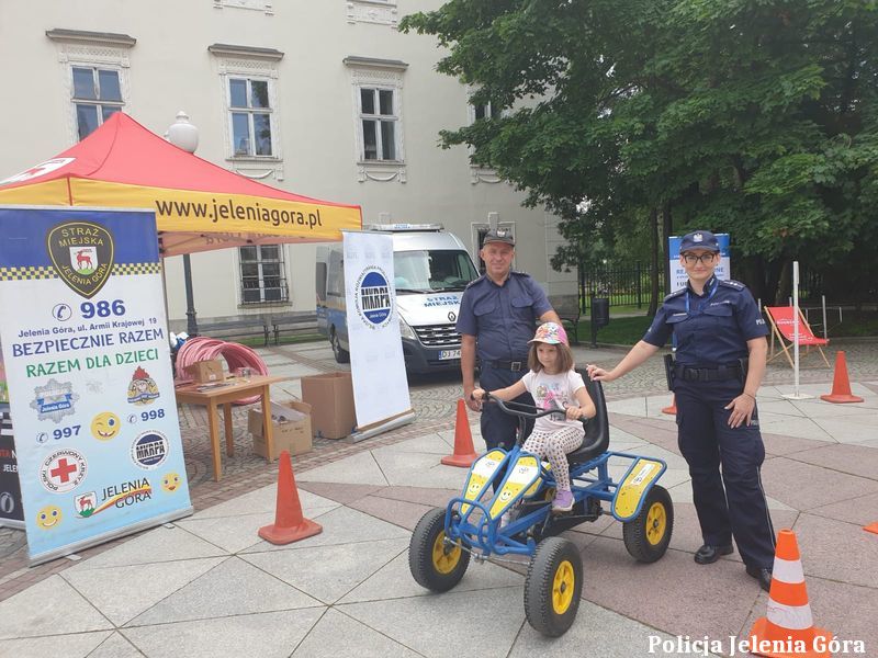 Jelenia Góra: Na Placu Piastowskim „Bezpieczne Wakacje”