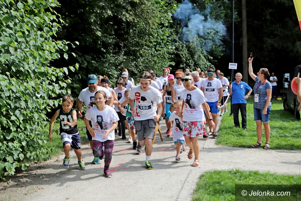 Jelenia Góra: Pobiegli wilczym tropem