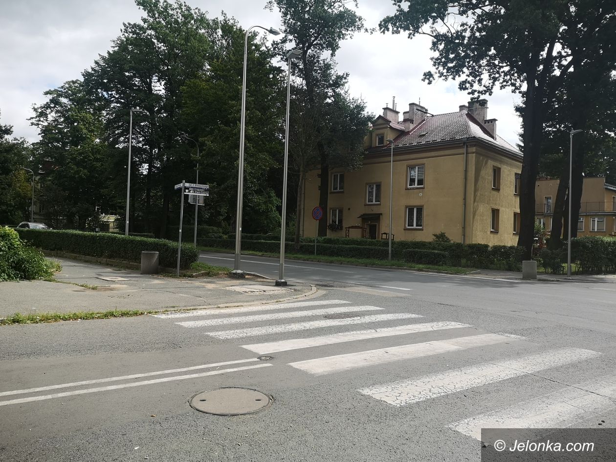 Jelenia Góra: Ograniczona widoczność na Wojska Polskiego