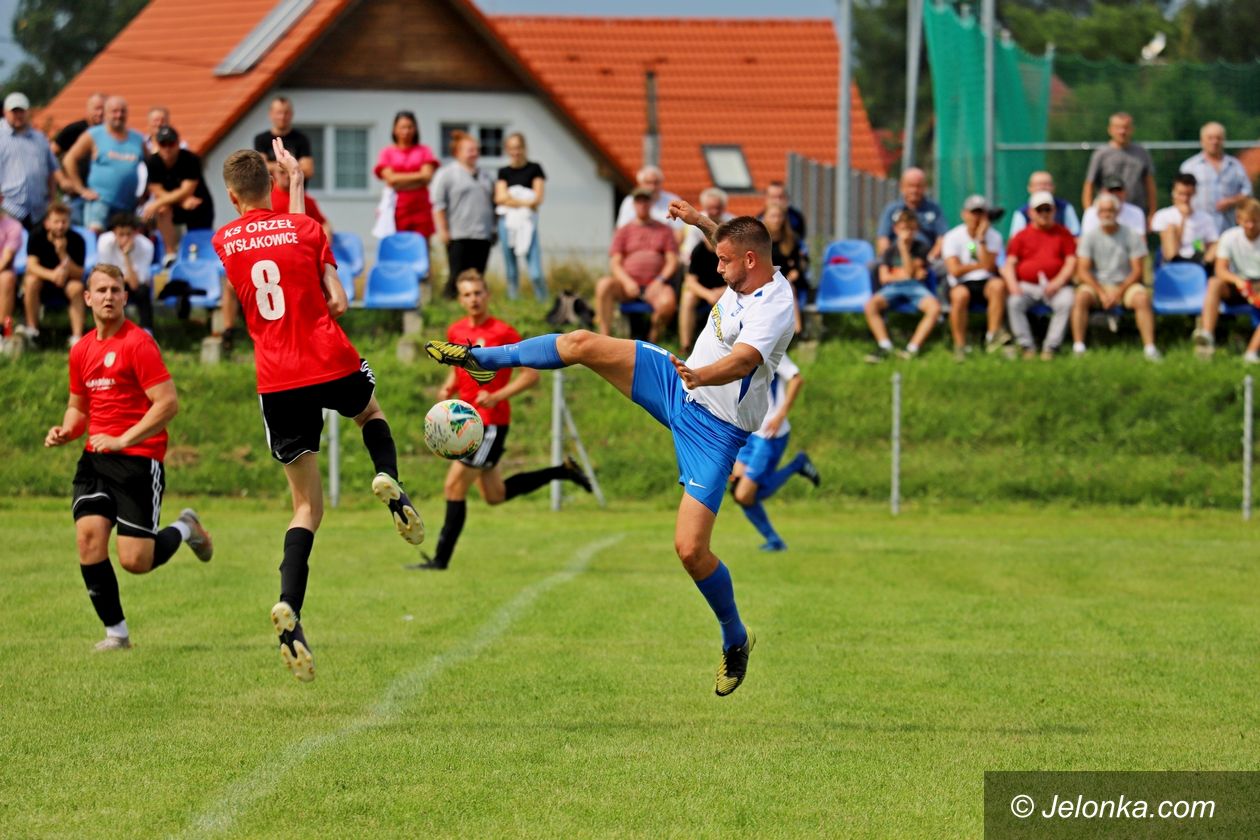 Mysłakowice: Derby dla Łomnicy!