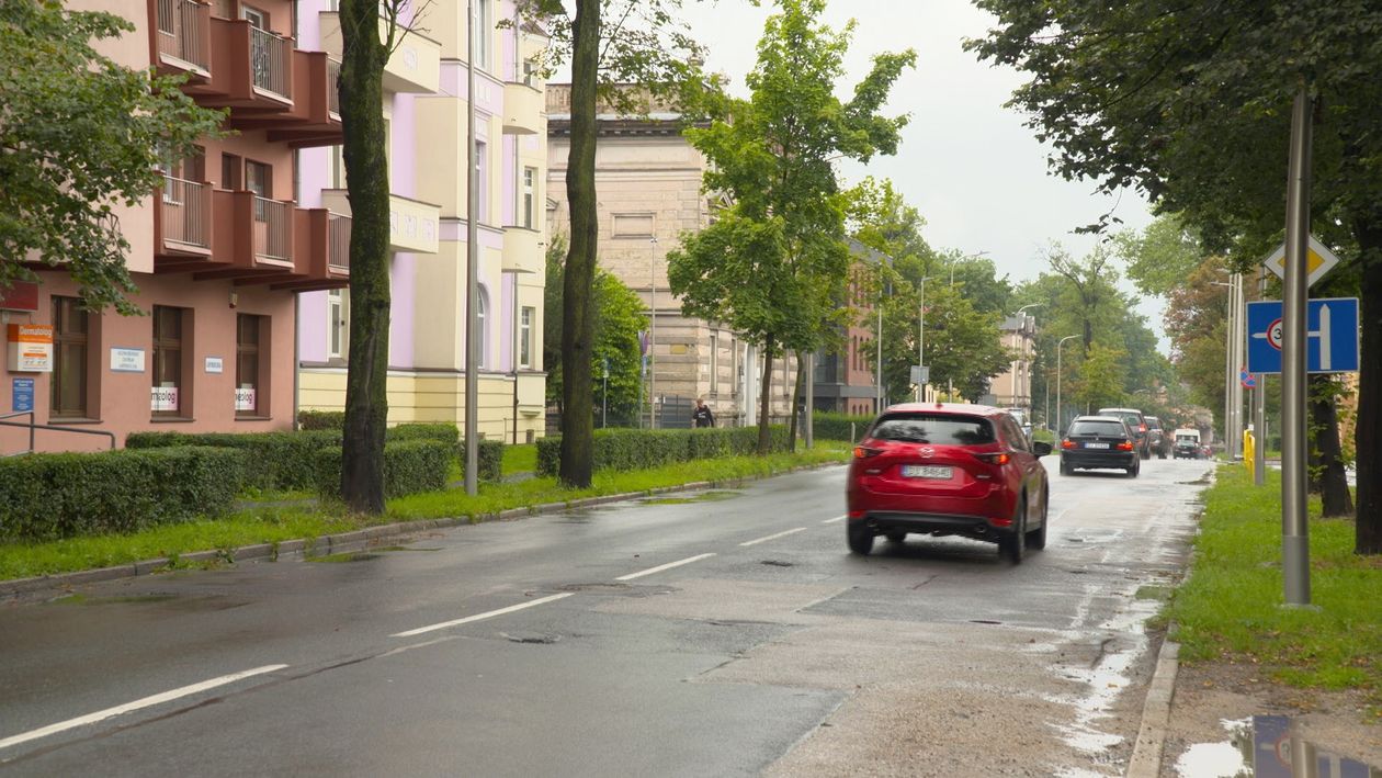 Jelenia Góra: MZDiM o przetargach na II etap remontu Wojska Polskiego