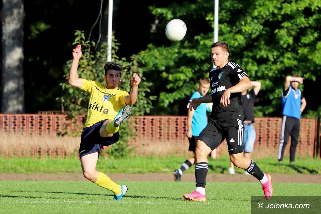 Jelenia Góra: Derby dla Karkonoszy