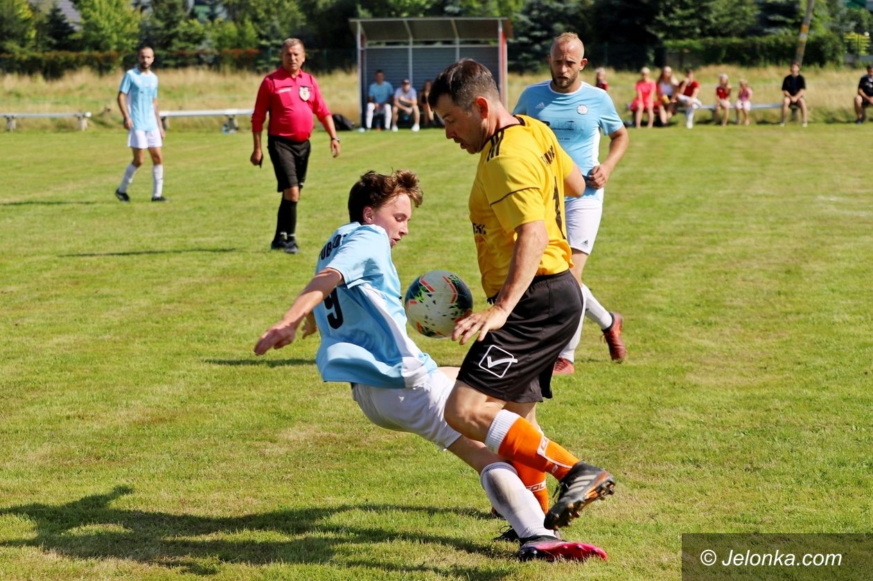 Jelenia Góra: Derby na remis