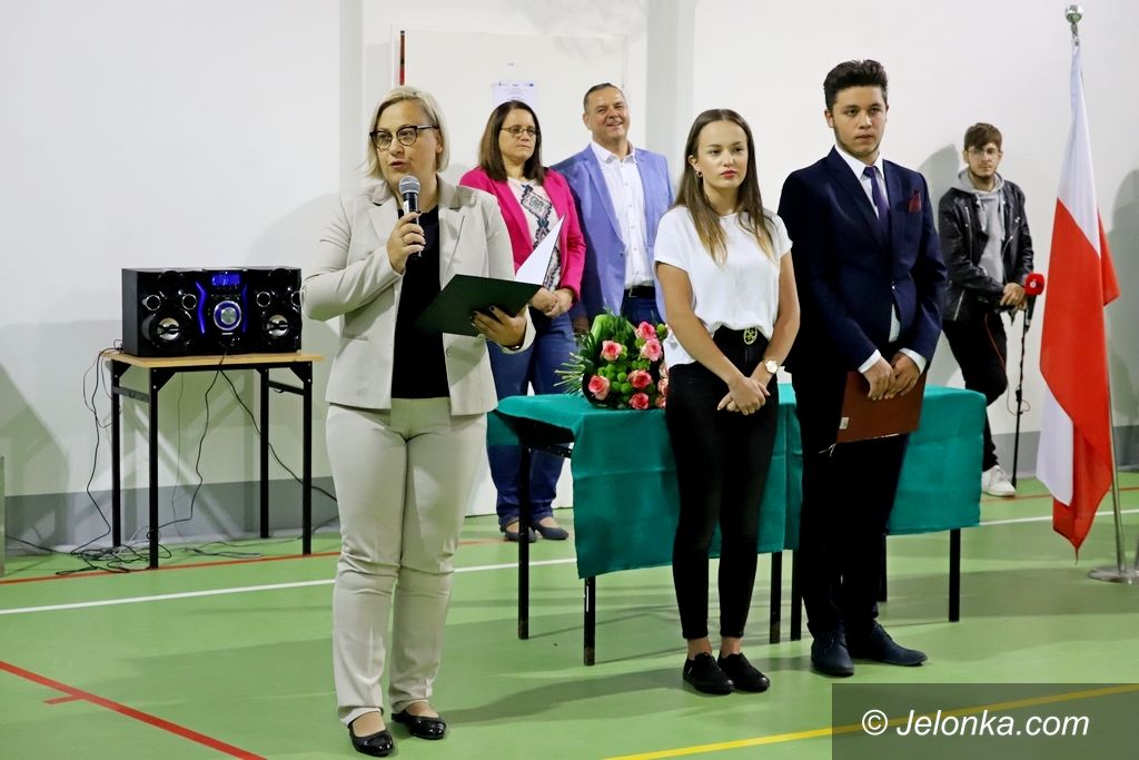 Jelenia Góra: Witaj szkoło!