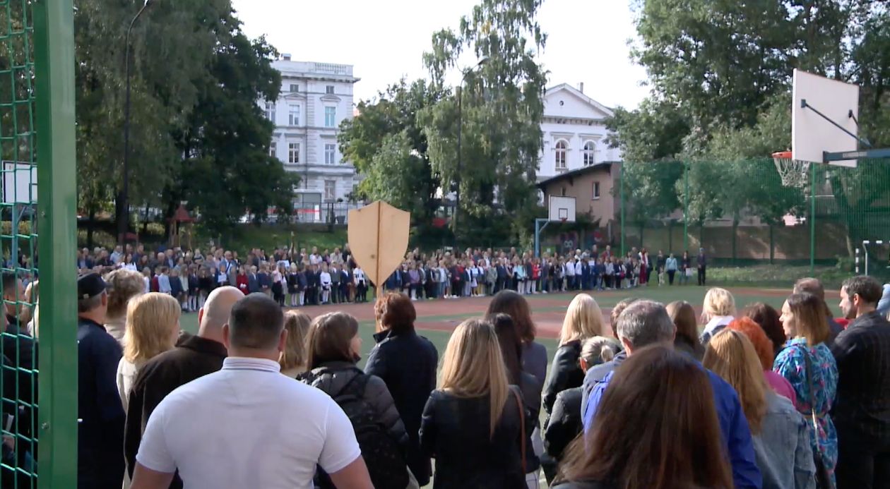 Jelenia Góra: Rozpoczęcie roku szkolnego w SP2