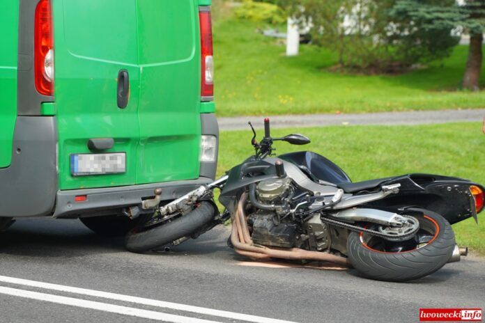 Mojesz k. Lwówka Śląskiego: Wypadek na DW 297