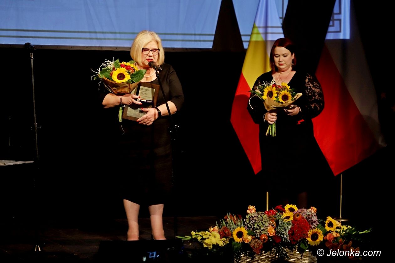 Jelenia Góra: Uroczysta sesja miejska z zasłużonymi i nagrodą