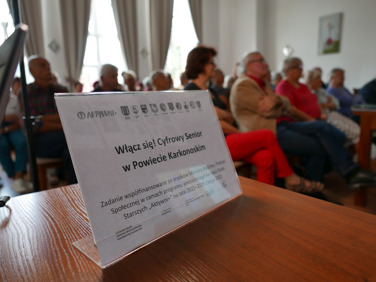 Powiat: Kawiarenki dla seniorów