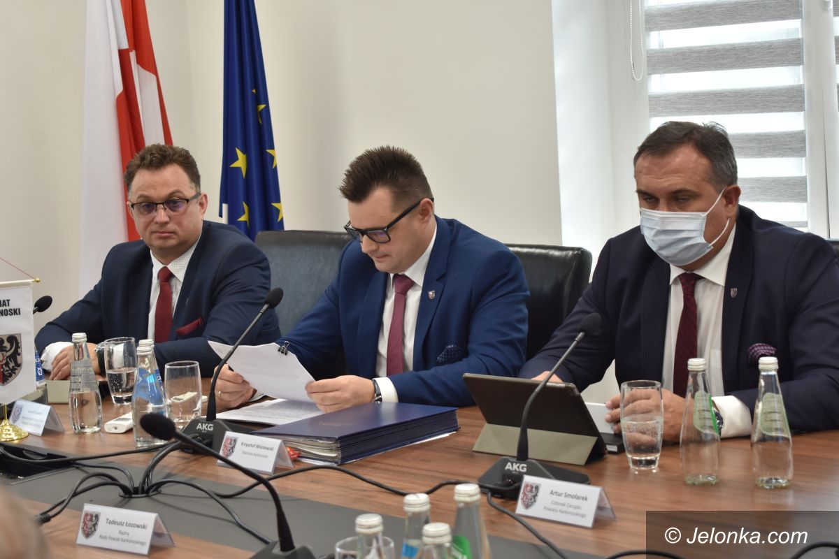 Powiat: Na sesji o budżecie
