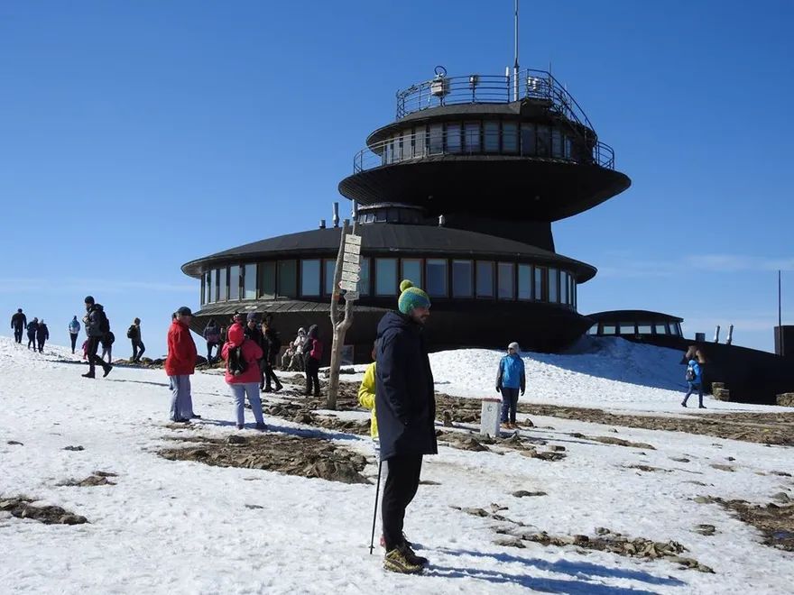 Karkonosze: Śnieżyło na Śnieżce