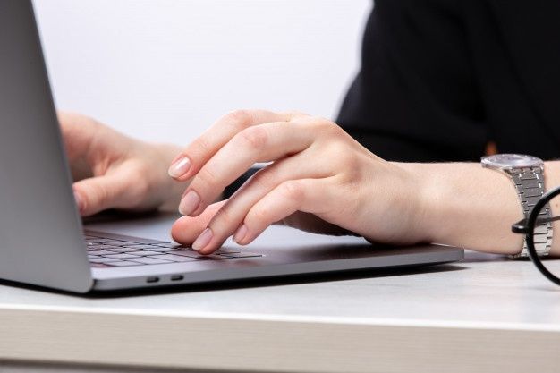 Kraj: Dzień Bezpiecznego Komputera