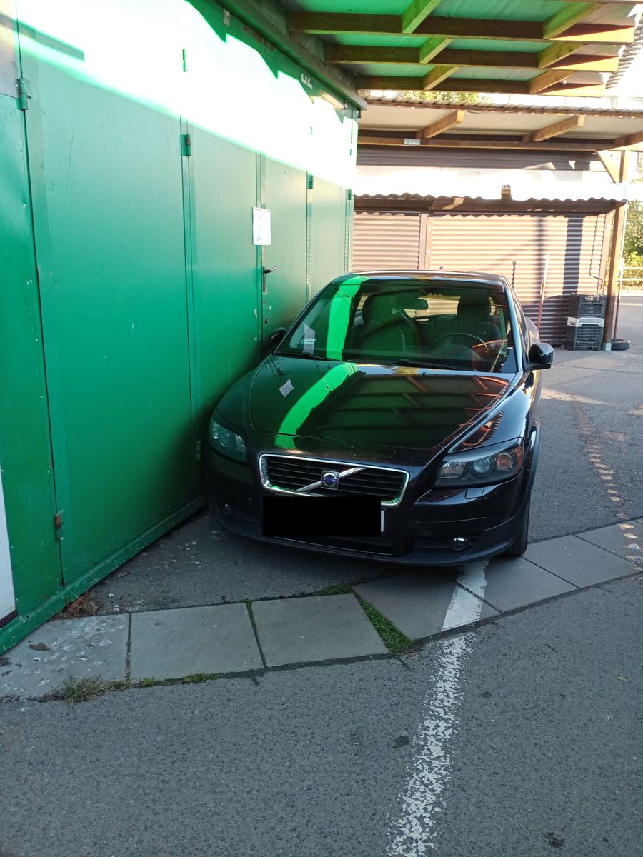 Jelenia Góra: Spór na ryneczku trafił na wokandę
